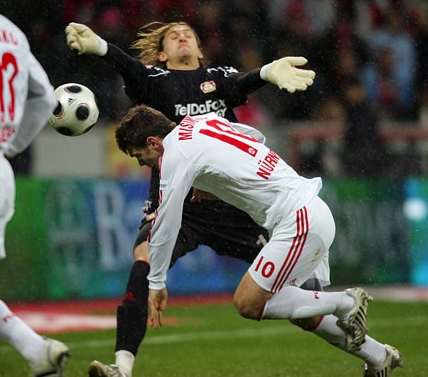 的运动员提 的运动员提